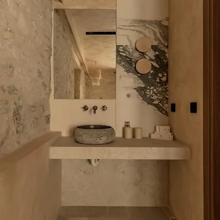 Eunoia Aparthotel